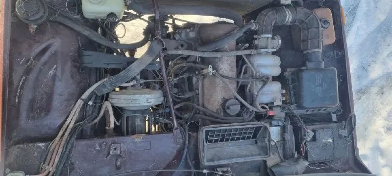 Нива 2011г. 4×4 по технике полностью обслуженная в отличном состоянии. ходовая, масло во всех узлах, карданны, аккумулятор, дисковые тормоза, колодки перед/зад- поменяны. движок, коробка, раздатка, мосты - в отличном, ничего не воет, не гудит не хрустит. сбитая машина. кузов без гнили и ржавчины. осенью красился в раптор. по электрике всё отлично, ошибок нет, печка жарит, свет горит, музыка играет. салон полность в шумоизоляции. стоит гур, эл. стеклоподъемники осмотр макеевка цена 400т. р торг +79490458517 📞 🇷🇺 звоните: +79490458517 - фотография - 6