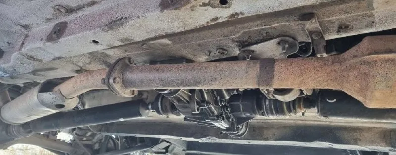 Нива 2011г. 4×4 по технике полностью обслуженная в отличном состоянии. ходовая, масло во всех узлах, карданны, аккумулятор, дисковые тормоза, колодки перед/зад- поменяны. движок, коробка, раздатка, мосты - в отличном, ничего не воет, не гудит не хрустит. сбитая машина. кузов без гнили и ржавчины. осенью красился в раптор. по электрике всё отлично, ошибок нет, печка жарит, свет горит, музыка играет. салон полность в шумоизоляции. стоит гур, эл. стеклоподъемники осмотр макеевка цена 400т. р торг +79490458517 📞 🇷🇺 звоните: +79490458517 - фотография - 7