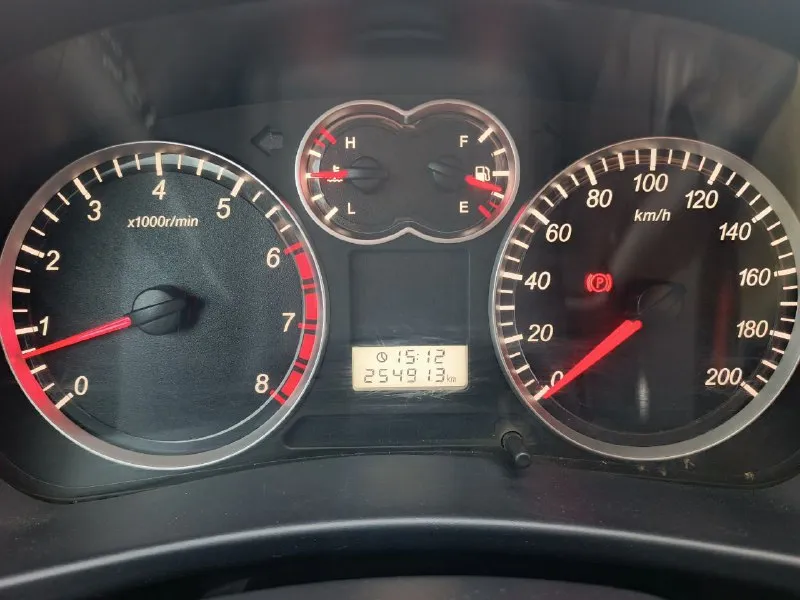 900т. р.great wall hover h5 2013г.2.4л. бензин, мкпп, полный привод с кнопки(работает исправно). пробег 255 тыс. км. двигатель откапитален 20 тыс. км. назад. рама и дно обработаны(номера читаются). хорошая музыка, камера заднего вида, парктроники. подогрев передних сидений, зеркал. кондиционер рабочий. новая зимняя резина. в багажнике установлен дизельный автономный отопитель. из вложений:замена выпускного коллектора и приёмной трубы(на днях заменю). по ходовке и подвеске вопросов нет. в подарок отдам много каких запчастей(покупал для подстраховки). находится в енакиево. +79496483982 +79198972458 тг 📲 tg: @danil240922 📞 звоните: +7(949)6483982 - фотография - 4