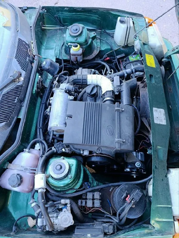 Г. макеевка +79493412459 коротко и по делу, пороги и крылья требуют сварки, дно автомобиля целое, вода в салон не попадает, в остальном машина хорошая, каждый день на ходу голову не делает, все что надо работает светится, с двигателем проблем нет, едет очень бодро не дымит, коробка работает отлично все передачи включаются четко. машина экономная по расходу стоит газ евро 4 расход газа 7-8 литров на месяц я трачу 750₽ мне на работу ездить выходит дешевле автобуса. от машины не избавляюсь так вышло, что попалась другая машина даром, славута у меня будет третья 🤣 а это надо страховки и налоги платить. цена окончательная 70.000₽ без торга, дешевле только велосипед 🚴‍♂ 📞 звоните: +7(949)3412459 - фотография - 4