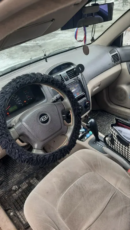 Kia cerato 2.0 at‼️ год выпуска 2004 объём двигателя 2.0 коробка автомат установлен газ коробка автомат, двигатель работают идеально. 2 литра едут очень резво. американка. двигатель и коробка как в hyundai tucson безопасность вся целая климат контроль 4 стеклоподьемника с доводчиками стаканы как новые арки в отличном состоянии. камера заднего вида сенсорная магнитола сигнализация с автозапуском по электрике вопросов нет. расходники все поменяны. юридически чистая. из минусов - при езде на газу выскакивает чек, на сто говорят что это норма. - люк не открывается - есть нюансы по кузову 450т торг возле капота! г. макеевка +79493337606 📲 tg: @alena_5891 📞 звоните: +7(949)3337606 - фотография - 4