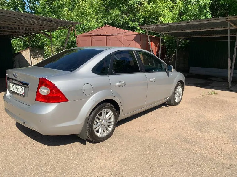 Цена: 770 т. р. город: макеевка марка / модель: ford фокус 2 рестайлинг год выпуска: 2008 пробег: 227000 двигатель (тип, объем, мощность): бензин, 1.8 ; 125 л. с тип кпп: мкпп владельцев в птс: 3 срок владения: 4 описание: ford фокус 2 рестайлинг сборка испания, два ключа, серв. книжка, круиз, климат, без окрасов, птс оригинал, резина зима+лето на дисках, парктроник, камера, магнитола, сигнализация star line. контактный телефон +7(949)439-50-61 📲 tg: таня 📞 звоните: +7(949)4395061 - фотография - 2