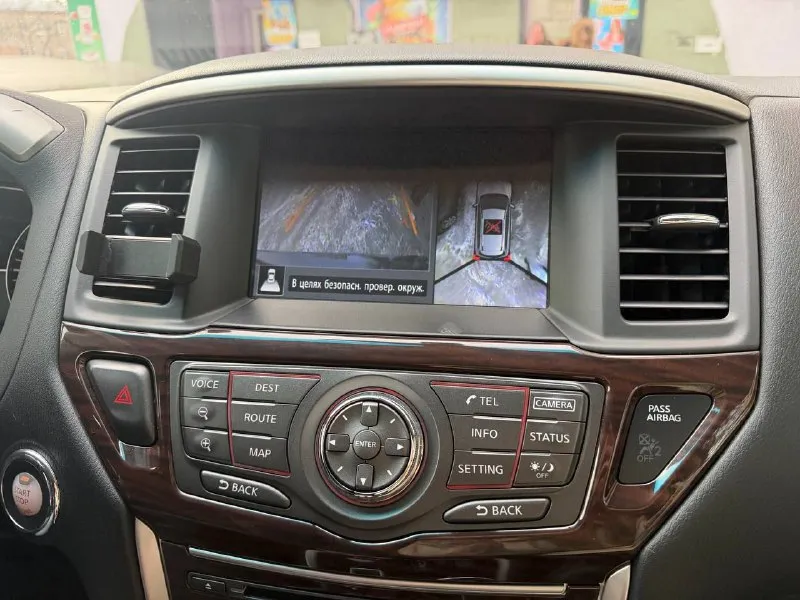 Nissan pathfinder r52, 2015 3.5 л. бензин автомобиль в идеальном состоянии, 7 мест, 249 л. с, полный привод, 2 владельца за все время, 2 ключа, зелёная автотека, пробег 197т, полностью обслужен, шикарная комплектация, все работает без нареканий. в машине отличная шумоизоляция, память сидений, подогрев всех сидений, 4-х зонный климат-контроль, электро регулировки, мульти руль, кожаные сидения, запуск с кнопки, оригинальные диски, достойная мультимедиа. в общем надёжный, престижный, японский 7 местный внедорожник, в правильном черном цвете, с большим багажником для путешествий и таким же большим сердцем. полный привод! осмотр донецк/макеевка, цена 1.970 млн, торг возможен возле авто. связь по +79493680738 📲 tg: @rul9999 📞 звоните: +7(949)3680738 - фотография - 8