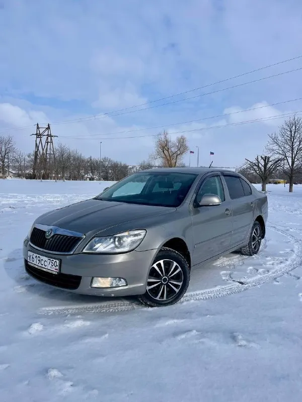 В продaжe aвтомобиль, который дaрит эмоции- шкодa октaвия а5 2011 г. в. в кузовe лифтбeк! зeлёнaя aв... - фотография