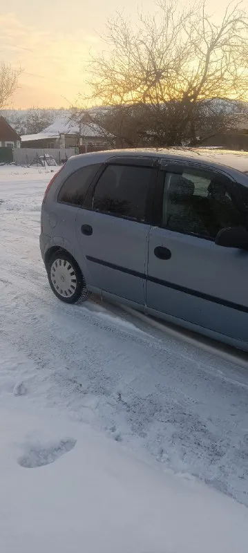 Продам opel мерива а 1.6 87л удобная мягкая машина для работы и семьи, климат контроль абс еср 2 подушки безопасности, задние сиденья складываются в пол места с зади очень много, с продажей не спешу 1 хозяин цена авто 410т ₽ без музыки +79497517816 📞 звоните: +7(949)7517816 - фотография - 8