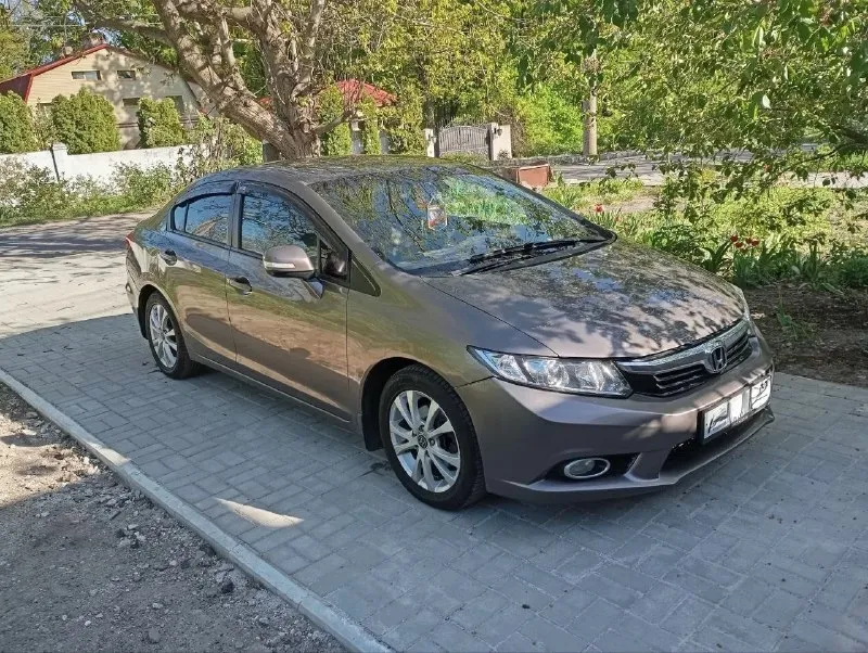 Автор: honda civic 1.8 mt, 2012 года реальный пробег 190 000 км. 2 комплекта резины зима и лето. цен... - фотография
