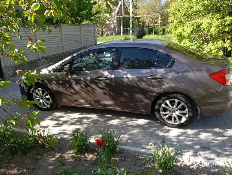 Автор: honda civic 1.8 mt, 2012 года реальный пробег 190 000 км. 2 комплекта резины зима и лето. цена 1 240 000р торг донецк все вопросы по телефону, телеграм +7 (949) 644-90-54.. ???наш телеграм канал [ бесплатное размещение за репост??? правила сообщества [ мы в мах [ [ 📞 звоните: +7(949)6449054 - фотография - 3