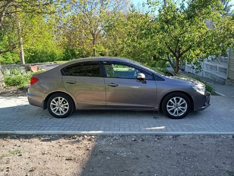 Автор: honda civic 1.8 mt, 2012 года реальный пробег 190 000 км. 2 комплекта резины зима и лето. цена 1 240 000р торг донецк все вопросы по телефону, телеграм +7 (949) 644-90-54.. ???наш телеграм канал [ бесплатное размещение за репост??? правила сообщества [ мы в мах [ [ 📞 звоните: +7(949)6449054 - фотография - 6