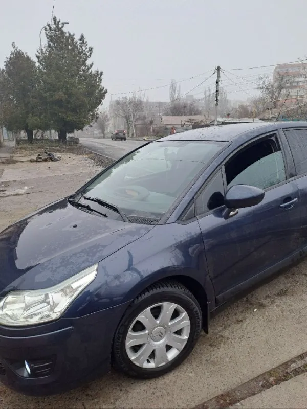 Продам citroen с4, 2010г пробег 167000 км. кпп механика. машина с зелёной автотекай, пробег родной. не когда не подводила. масло не кушает не граммы. по комплектации хорошая, круизконтроль, подогрев сидений, подогрев зеркал, климатконтроль, мультируль, двухдинавая магнитола, резина мишелин (оригинал, францыя) т. +79497344530. 600000р. торг. мариуполь 📲 tg: д 📞 звоните: +7(949)7344530 - фотография - 2