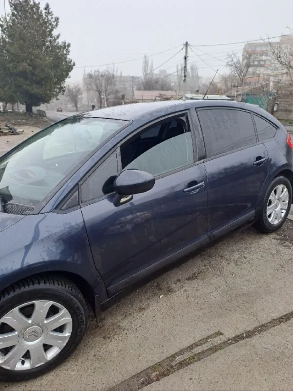Продам citroen с4, 2010г пробег 167000 км. кпп механика. машина с зелёной автотекай, пробег родной. не когда не подводила. масло не кушает не граммы. по комплектации хорошая, круизконтроль, подогрев сидений, подогрев зеркал, климатконтроль, мультируль, двухдинавая магнитола, резина мишелин (оригинал, францыя) т. +79497344530. 600000р. торг. мариуполь 📲 tg: д 📞 звоните: +7(949)7344530 - фотография - 3
