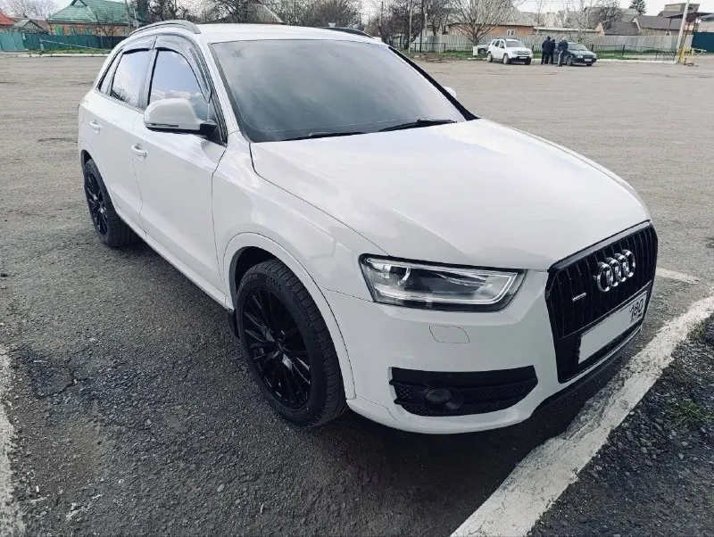 Продам audi q3 2013г. цена 1 900 000₽ ☎ +7 (949) 366-80-93(телеграмм) мотор 2.0т (170л. с) коробка dsg (dq 500) сцепление новое полный привод quattro(с блокировкой оси) пробег 258 000км машина в отличном состоянии без вложений. любые проверки за ваш счет. богатая комплектация. 2-х зонный климат, кожаный салон, парктроники, мультируль, омывателя фар, подогревы сидений, камера заднего вида, заводской адаптивный ксенон, доводчики стекол, 2 ключа. из допов-магнитола teyes, видео регистратор, крыша в пленке, 2 комплекта резины на дисках, доработанные птф. все остальные вопросы по телефону 🤝 я собственник машины, машина оформлена на меня. 📍машина находиться в г. амвросиевка. рассмотрю обмен на авто дешевле с вашей доплатой! 📞 звоните: +7(949)3668093 - фотография - 1