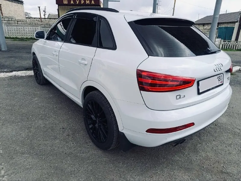 Продам audi q3 2013г. цена 1 900 000₽ ☎ +7 (949) 366-80-93(телеграмм) мотор 2.0т (170л. с) коробка dsg (dq 500) сцепление новое полный привод quattro(с блокировкой оси) пробег 258 000км машина в отличном состоянии без вложений. любые проверки за ваш счет. богатая комплектация. 2-х зонный климат, кожаный салон, парктроники, мультируль, омывателя фар, подогревы сидений, камера заднего вида, заводской адаптивный ксенон, доводчики стекол, 2 ключа. из допов-магнитола teyes, видео регистратор, крыша в пленке, 2 комплекта резины на дисках, доработанные птф. все остальные вопросы по телефону 🤝 я собственник машины, машина оформлена на меня. 📍машина находиться в г. амвросиевка. рассмотрю обмен на авто дешевле с вашей доплатой! 📞 звоните: +7(949)3668093 - фотография - 3