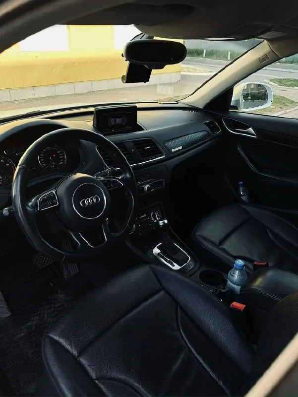 Продам audi q3 2013г. цена 1 900 000₽ ☎ +7 (949) 366-80-93(телеграмм) мотор 2.0т (170л. с) коробка dsg (dq 500) сцепление новое полный привод quattro(с блокировкой оси) пробег 258 000км машина в отличном состоянии без вложений. любые проверки за ваш счет. богатая комплектация. 2-х зонный климат, кожаный салон, парктроники, мультируль, омывателя фар, подогревы сидений, камера заднего вида, заводской адаптивный ксенон, доводчики стекол, 2 ключа. из допов-магнитола teyes, видео регистратор, крыша в пленке, 2 комплекта резины на дисках, доработанные птф. все остальные вопросы по телефону 🤝 я собственник машины, машина оформлена на меня. 📍машина находиться в г. амвросиевка. рассмотрю обмен на авто дешевле с вашей доплатой! 📞 звоните: +7(949)3668093 - фотография - 6