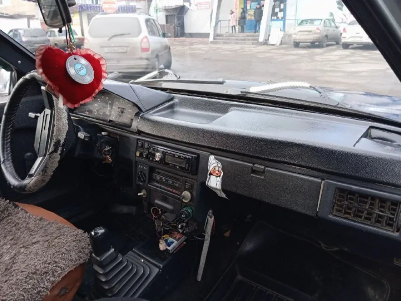 Продам москвич 2141 святогор 2000 г. в. двигатель 1,7 ваз нива. новые карбюратор, бензонасос, катушк... - фотография