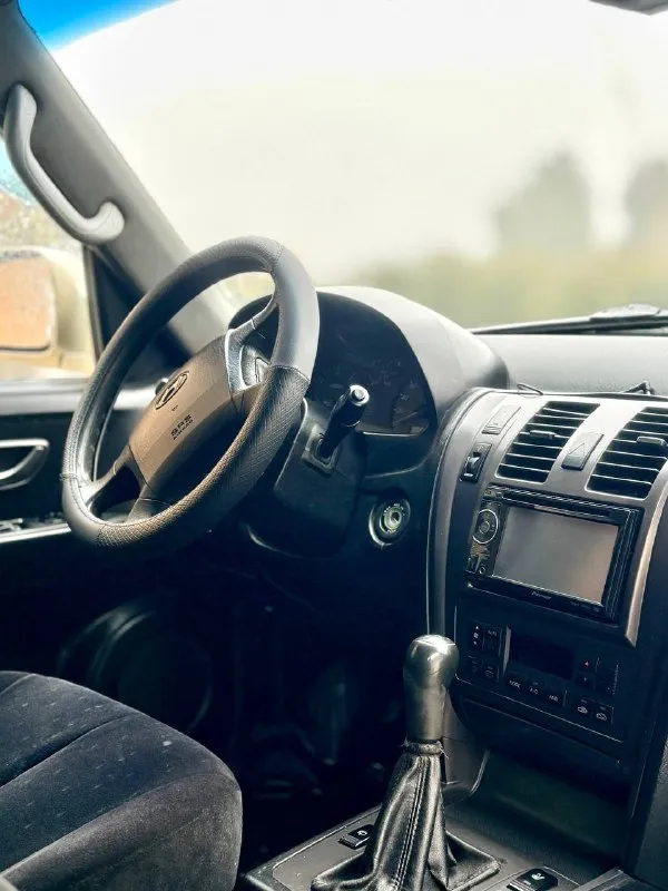 В продаже hyundai terracan. , 2.9 л, турбодизель. настоящий рамный внедорожник. , постоянный полный привод. , автомобиль обслужен. , ухожен. двигатель сухой, работает ровно, тяга паровоза, приезжайте, смотрите и слушайте на холодную (заранее предупредив) на авто езжу ежедневно. вечная “механика“ никаких нареканий не имеет. тнвд перебирался в начале осени. , промыт бак, обслужена система тормозов. , заменён стартер, выполнена ревизия ходовой части. новые масла. оптика новая, покрыта в бронеплёнку вкл и птф. есть возможность установки 3-го ряда сидений. находится с 2011 г в одной семье, имеет родной окрас кузова, что является редким явлением для рамного внедорожника ‘в возрасте’. остекление заводское, в дтп не участвовал. vin читается отл. рама целая, сварки не требует. кузов без гнили. комплектация с климат-контролем, подогревом сидений, зеркал и зоны дворников, доводчиком окон, 4-ь эл. сп и т. д. акустика заменена, играет пр 📲 tg: дмитрий 📞 звоните: +7(949)3635268 - фотография - 8