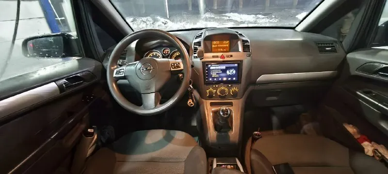 Доброго времени суток, продаю свой автомобиль opel зафира б 1.6 2005 года пробег 244000 которым влад... - фотография