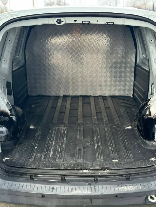 Продам ваз largus фургон 2016 рабочий грузовой largus. двигатель 1.6 тянет хорошо, коробка без проблем. пробег 177 000 км кондиционер работает. вместительный грузовой отсек — идеален для доставки и бизнеса. экономичный, недорогой в обслуживании. сел и поехал работать. документы чистые. цена: 740 000 ₽ + торг у капота. +7 (949) 169-05-58 📞 звоните: +7(949)1690558 - фотография - 8