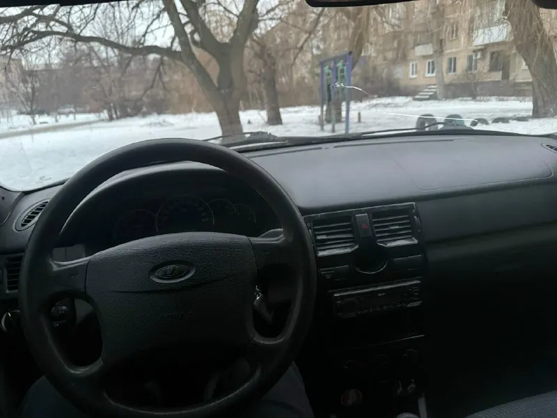 Ваз приора 2008 цена: 200.000₽ двигатель капиталился кпп новая ходовая часть полностью сделана на новой зимней резине едет бодро салон нормальный есть незначительные нюансы по лкп лонжероны, стаканы, балка целые! по дну есть моменты, не критично г. шахтерск, возможен пригон +79493825910 📞 звоните: +7(949)3825910 - фотография - 3