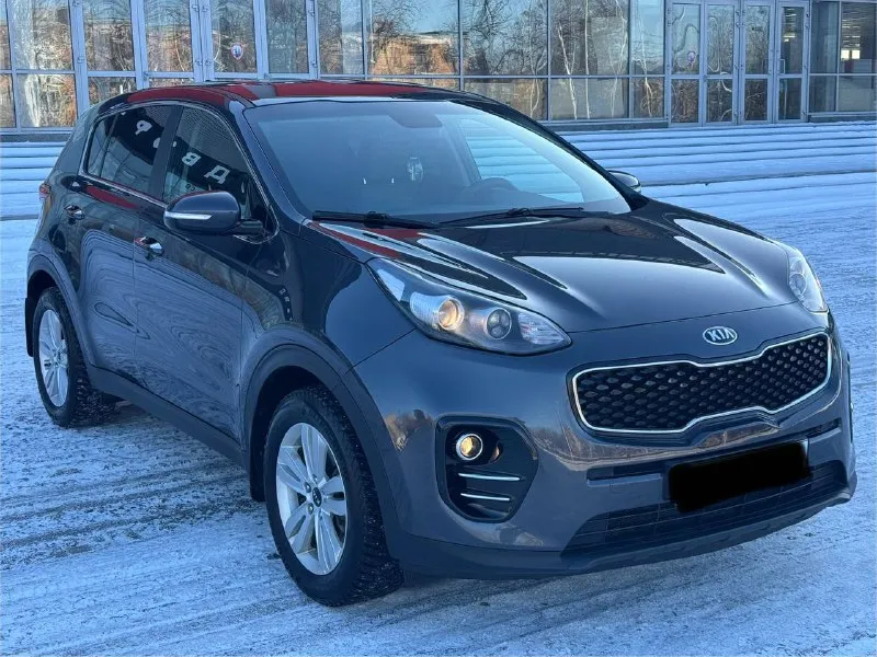 Kia sportage официал 1 хозяин 2018 год выпуска двигатель 2.0 бензин коробка автомат автомобиль в отличном состоянии, абсолютно не какого вложения не требует ! хорошая комплектация, раздельный климат-контроль, круиз контроль, датчик света, датчик дождя, подогревы сидений передних, и задних, многофункциональная магнитола android громкая связь, сигнализация starline с автозапуском и много другого ! с документами полный порядок, продажа с подным переоформлением в мрэо г. донецк или по договорености ! цена 1.850тыс. ₽ торг. (возможен обмен а также продажа в кредит ) звоните остальное по тел. +79495210885 - фотография - 6