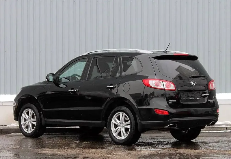 Продам hyundai santa fe 2.4 бензин/газ год выпуска 2011 состояние идеальное. не бит не крашен без вмятин царапин и рыжиков сервисные книги. кнопка star - stop люк без ключевой доступ вложений не требует! любое оформление! салон молочный не затертый не порваный резина хорошая pirelli авто полностью обслужена до мелочей работает ровно. коробка переключает идеально климат контроль работает все жидкости заменены! стекла все родные каждая кнопка работает) цена 1.385₽ +7-949-794-46-27 остольные вопросы по телефону звоните в любое время. 📲 tg: евгений 📞 звоните: +7(949)7944627 - фотография - 6