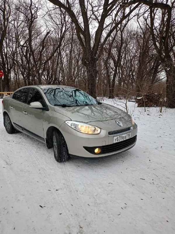 Продам renault fluence 2013г. , дв 1.6, акпп полноценный автомат не вариатор, пробег: 202тыс. км. авто без дтп в хорошей комплектации, есть все для комфортной езды, по ходовым качествам все отличной без посторонних звуков, также установленная камера заднего вида, парктроники, с документами порядок, с переоформлением, осмотр г. енакиево, цена: 620тыс. руб. разумный торг у капота, телефон: +79496270734 - фотография - 5