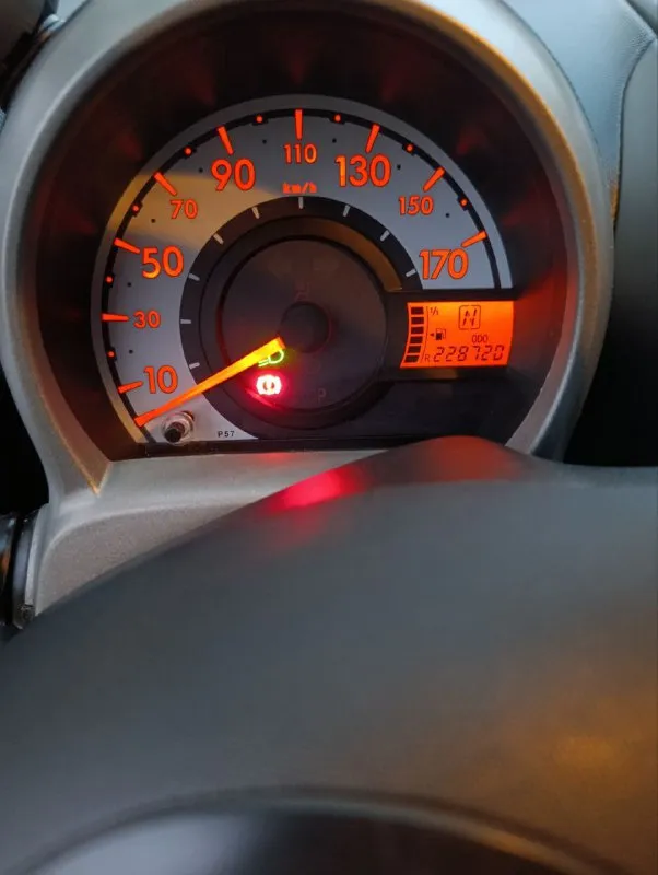 Продам citroen c1,2011 года, коробка робот, без нареканий, объем литр, ходовка, коробка, двигатель обслужены, кондиционер работает, есть нюансы по кузову, второй комплект колес, торг, цена 380000р, тел +79493992964 енакиево 📞 звоните: +7(949)3992964 - фотография - 4