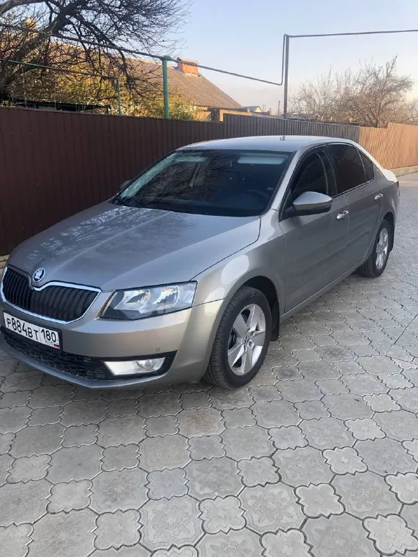 Продам шкоды октавия а7 в хорошем состоянии. 11/2016. 1.6 ат. пробег 211 тыс. надежный автомобиль бе... - фотография