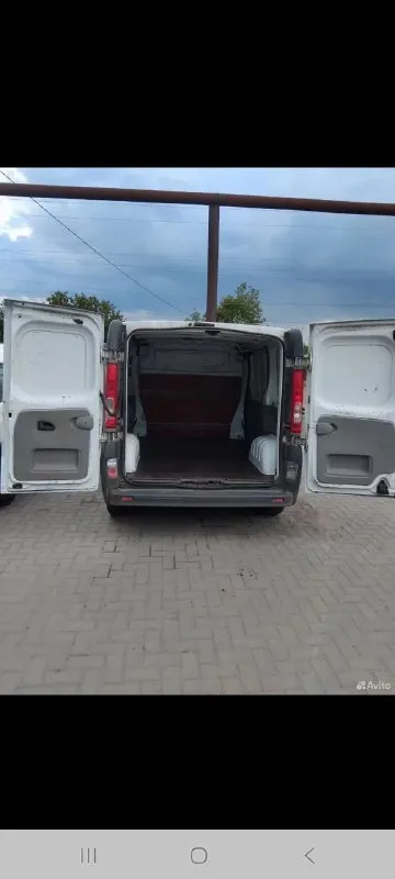 Продам renault трафик грузовой 2008г. в. турбодизель.115л. с, 6ти ступенчатая мкпп. весь в родной краске, оцинкованый кузов. оригинальный пробег 301тыс. км. машина без вложений полностью перебрана ходовая, комплект грм, топливная, сцепление и т. д.. . я владелец по тех. паспорту. волноваха цена 1070000р. +7949 55 41 700 📞 звоните: +7(949)5541700 - фотография - 7