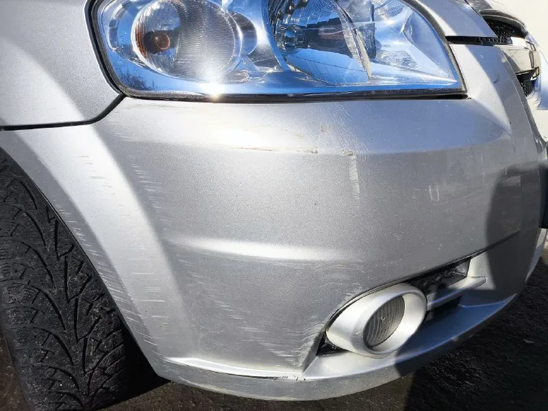 Chevrolet aveo 2008 года, двигатель 1.6 mt (109 л. с.). достаточно редкая комплектация в плане мощности двигателя, едет бодро. я 2-й владелец, с 2024 года, до этого, с 2011 года была в эксплуатации у отца. гаражное хранение с 2011 года. обслуживалась регулярно, замена жидкостей производилась своевременно, за год эксплуатации были поменяно многое ( бензонасос, реле зажигания, свечи, прокладка двигателя, тормозные колодки в круг, газовый редуктор) установлено гбо которое вписано в птс, всё законно. кондиционер и печка работают! по днищу нет никаких нареканий, ничего не стучит, не гремит. по кузову есть нюансы, которые видно на фото, ничего не скрываю. не дтп! установлена магнитола teyes cc3l 4+32gb + камера заднего вида teyes ahd 1080р+ 4 новые колонки, установлена сигнализация. прилагается комплект летней резины, которой нет и года, протекторы как новые. зимняя резина тоже в полном порядке адекватному и реальному покупателю обоснованный торг у капота! ✅2008 год, пробег 133 000 тыс км. ✅электро регулировка зеркал ✅задние парктроники ✅камера заднего вида ✅магнитола teyes cc3l ✅комплект летней резины + зима ✅кондиционер ✅электро стеклоподъемники ✅без залогов и ограничений ✅зеленая автотека ✅2 комплекта ключей ✅сигнализация цена 530 тыс рублей +7 949 794 14 99 - фотография - 5