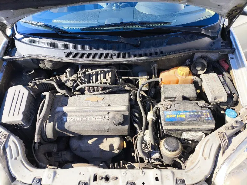 Chevrolet aveo 2008 года, двигатель 1.6 mt (109 л. с.). достаточно редкая комплектация в плане мощности двигателя, едет бодро. я 2-й владелец, с 2024 года, до этого, с 2011 года была в эксплуатации у отца. гаражное хранение с 2011 года. обслуживалась регулярно, замена жидкостей производилась своевременно, за год эксплуатации были поменяно многое ( бензонасос, реле зажигания, свечи, прокладка двигателя, тормозные колодки в круг, газовый редуктор) установлено гбо которое вписано в птс, всё законно. кондиционер и печка работают! по днищу нет никаких нареканий, ничего не стучит, не гремит. по кузову есть нюансы, которые видно на фото, ничего не скрываю. не дтп! установлена магнитола teyes cc3l 4+32gb + камера заднего вида teyes ahd 1080р+ 4 новые колонки, установлена сигнализация. прилагается комплект летней резины, которой нет и года, протекторы как новые. зимняя резина тоже в полном порядке адекватному и реальному покупателю обоснованный торг у капота! ✅2008 год, пробег 133 000 тыс км. ✅электро регулировка зеркал ✅задние парктроники ✅камера заднего вида ✅магнитола teyes cc3l ✅комплект летней резины + зима ✅кондиционер ✅электро стеклоподъемники ✅без залогов и ограничений ✅зеленая автотека ✅2 комплекта ключей ✅сигнализация цена 530 тыс рублей +7 949 794 14 99 - фотография - 7