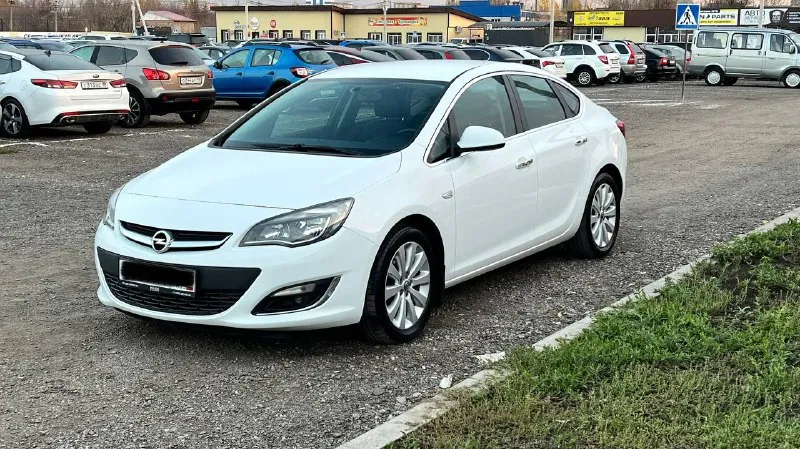 Opel astra j 2014 год 1,4 турбо бензин автомат полноценный! пробег 163 тыс км без дтп! космо комплектация подогрев руля и сидений климат. два ключа обслужена цена 850 000 руб тел +79493153370 - фотография - 2