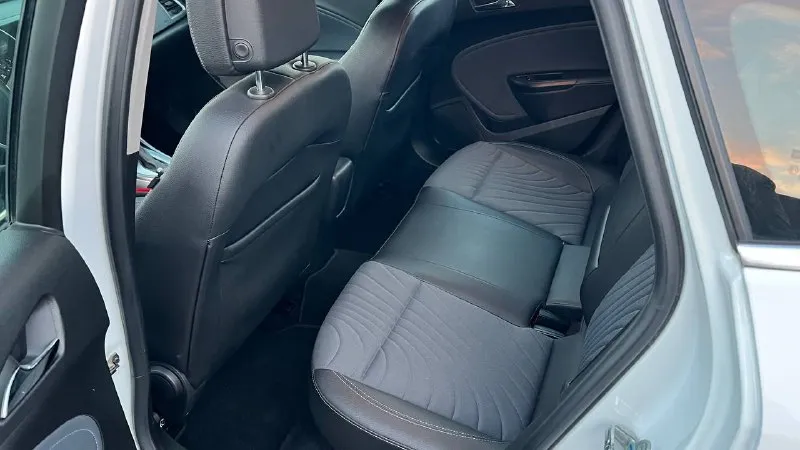 Opel astra j 2014 год 1,4 турбо бензин автомат полноценный! пробег 163 тыс км без дтп! космо комплектация подогрев руля и сидений климат. два ключа обслужена цена 850 000 руб тел +79493153370 - фотография - 8