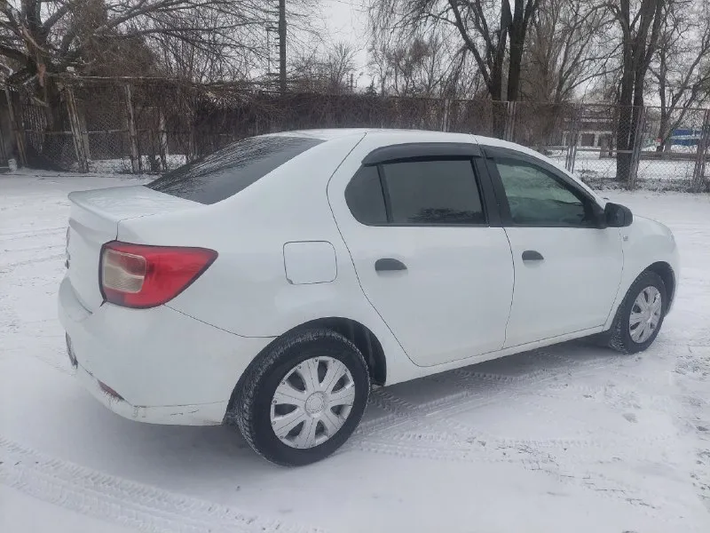 Цена 580.000тыс торг! продам renault logan. 2016г. в. 1.6 бензин. коробка-механика-!автомобиль в хорошем состоянии, как по технической части а так же по кузову. (учет рф переоформление без проблем! пробег 186.000т. км. кондиционер эл. стеклоподъемники, музыка(aux, usb)борт компьютер, airbag. сервисные книжки. стоит новая зимняя резина, летние в подарок 🎁 цена 580000т. рублей. торг у капота возможна продажа в кредит! возможен обмен !!! автомобиль находится в городе донецк. по всем интересующим вопросам звоните: +79490510617 📞 звоните: +7(949)0510617 - фотография - 3