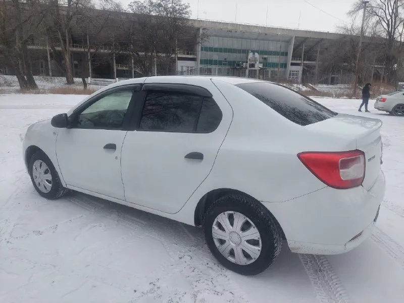 Цена 580.000тыс торг! продам renault logan. 2016г. в. 1.6 бензин. коробка-механика-!автомобиль в хорошем состоянии, как по технической части а так же по кузову. (учет рф переоформление без проблем! пробег 186.000т. км. кондиционер эл. стеклоподъемники, музыка(aux, usb)борт компьютер, airbag. сервисные книжки. стоит новая зимняя резина, летние в подарок 🎁 цена 580000т. рублей. торг у капота возможна продажа в кредит! возможен обмен !!! автомобиль находится в городе донецк. по всем интересующим вопросам звоните: +79490510617 📞 звоните: +7(949)0510617 - фотография - 4