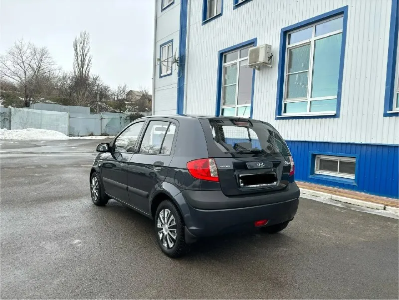 Здравствуйте продам hyundai getz, hyundai гетс, чисто корейской сборки, 2009 года выпуска, двигатель самый надежный и экономный 1.4 шестнацетиклапаный, в отличном состоянии от слова идеал, авто без единого дтп вся в родном металле, родной не крученый пробег 161.000. техническая часть на отлично поменяно шаровые, наконечники, тормозные диски, колодки все в круг, грм ролики помпа, масла фильтра, троса ручника, , все запчасти ставились оригинал так как машина моя личная я второй собственник по птс машина в нашей семье давно так что за машину знаю от а до я. комплектация авто, кондиционер, 4 стеклоподъёмника, abs, гидроусилитель руля, подогрев сидений, всё работает в штатном режиме кондиционер перед летом поменял фреон обслужил работает отлично. 2 комплекта новой резины, все стёкла заводские включая лобовое, дно стаканы лонжероны на отлично как на новом авто дно родное не вареное, попрошу не сравнивать с другими гнилыми гетсами. по кузову нету ни рыжиков не коррозии ничего подоб 📞 звоните: +7(988)9491880 - фотография - 4