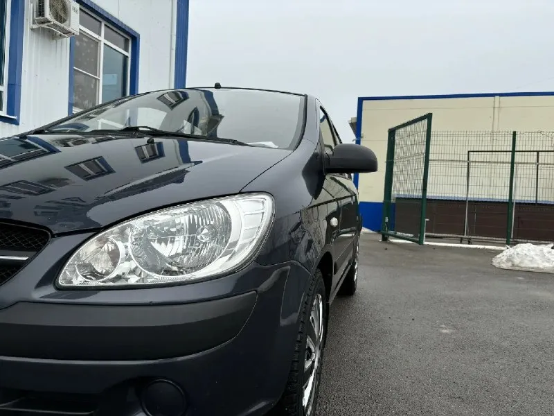 Здравствуйте продам hyundai getz, hyundai гетс, чисто корейской сборки, 2009 года выпуска, двигатель самый надежный и экономный 1.4 шестнацетиклапаный, в отличном состоянии от слова идеал, авто без единого дтп вся в родном металле, родной не крученый пробег 161.000. техническая часть на отлично поменяно шаровые, наконечники, тормозные диски, колодки все в круг, грм ролики помпа, масла фильтра, троса ручника, , все запчасти ставились оригинал так как машина моя личная я второй собственник по птс машина в нашей семье давно так что за машину знаю от а до я. комплектация авто, кондиционер, 4 стеклоподъёмника, abs, гидроусилитель руля, подогрев сидений, всё работает в штатном режиме кондиционер перед летом поменял фреон обслужил работает отлично. 2 комплекта новой резины, все стёкла заводские включая лобовое, дно стаканы лонжероны на отлично как на новом авто дно родное не вареное, попрошу не сравнивать с другими гнилыми гетсами. по кузову нету ни рыжиков не коррозии ничего подоб 📞 звоните: +7(988)9491880 - фотография - 8