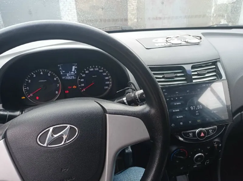 Продам hyundai солярис 2013г. пробег143500км,1,6 бензин, мкп, электро пакет, подогрев сидений и лобового стекла, в родном окрасе, состояние отличное. торг у авто хорошему человеку хорошая скидка. цена1150000р. тел:+79493874140 📞 звоните: +7(949)3874140 - фотография - 4