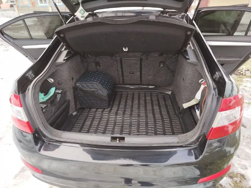 Skoda octavia a7 2013 tsi 1.4 turbo, dsg автомобиль в хорошем состоянии, владею три года, второй владелец. ни разу не подвела, надёжный аппарат 💪. новый грм, масло, фильтра, новые колодки, косточки, передние стойки, сайлентблоки задней балки, шаровые. масло от замены до замены, всегда лил хорошее масло)денег не жалел ставил хорошие запчасти) чистый, ухоженный салон. два комплекта резина, летний комплект на шикарных дисках, прошли сезон) цена 1м+торг +79490385235 мариуполь - фотография - 10