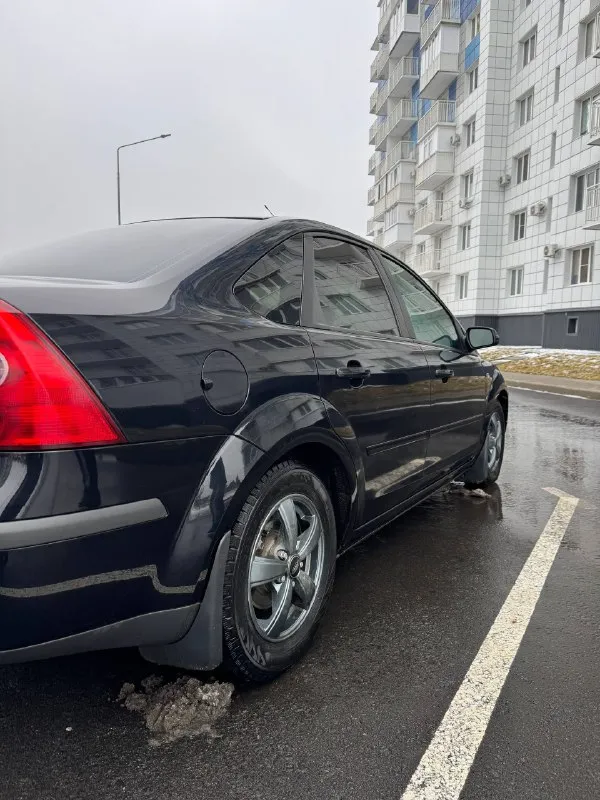 Продам форд фокус 2 chia. 2007 г. мотор 1.6; в хорошем состоянии. в машине работает каждая кнопочка ! множество функций :ел зеркала, обогрев лобового, заднего, боковых ;подогрев сидений ;климат контроль ;регулировка руля вверх вниз и на себя;4 эсп;антизанос, абс, круиз контроль; 2 din сенсорная магнитола с камерой заднего вида и навигацией! контурная подсветка всего салона с регулировкой цветов. кузов отличный !по технической части авто в отличном состоянии! ничего не стучит не гремит, едет хорошо, масло не ест! идёт очень мягко. из недавнего замена рулевой рейки на новую. новая зимняя резина ikon tyres на дисках. фаркоп с документами. родной не скрученный пробег! полностью зеленая автотека ! 2 комплекта ключей ! 2 хозяина, оригинал птс приезжайте смотрите. цена 540000.город мариуполь. торг у капота ; +79495654761 - фотография - 6