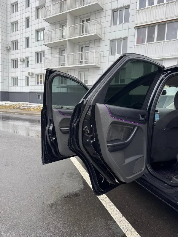 Продам форд фокус 2 chia. 2007 г. мотор 1.6; в хорошем состоянии. в машине работает каждая кнопочка ! множество функций :ел зеркала, обогрев лобового, заднего, боковых ;подогрев сидений ;климат контроль ;регулировка руля вверх вниз и на себя;4 эсп;антизанос, абс, круиз контроль; 2 din сенсорная магнитола с камерой заднего вида и навигацией! контурная подсветка всего салона с регулировкой цветов. кузов отличный !по технической части авто в отличном состоянии! ничего не стучит не гремит, едет хорошо, масло не ест! идёт очень мягко. из недавнего замена рулевой рейки на новую. новая зимняя резина ikon tyres на дисках. фаркоп с документами. родной не скрученный пробег! полностью зеленая автотека ! 2 комплекта ключей ! 2 хозяина, оригинал птс приезжайте смотрите. цена 540000.город мариуполь. торг у капота ; +79495654761 - фотография - 9