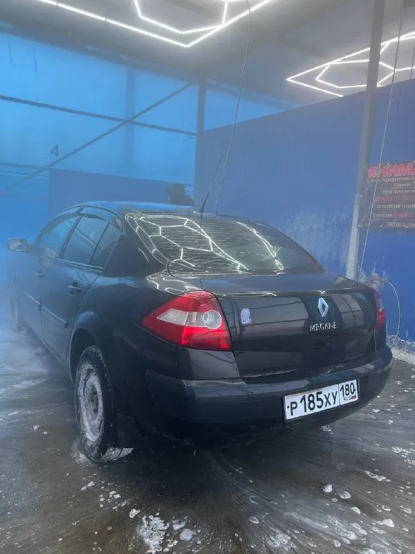 Продам renault megan отличное состояние для своих лет покупка и регистрация 2006 4 хозяина ходовая отлично плотная мягкая двигатель работает отлично кпп отлично дно пороги арки низа дверей всё целое салон чистый гур кондиционер работает 6 подушек безопасности abs эл. стеклоподьемники подогрев передних сидений эл. зеркала музыка сигнализация заводская цена 510т. ₽ +79494027602 - фотография - 2
