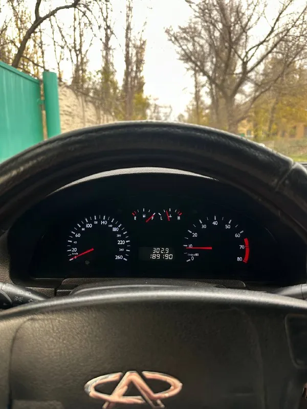 Цена: 420 тыс. , возможен торг у капота! 📮 город: донецк 🚘 марка / модель: chery eastar 📅 год выпуска: 2010 года выпуска, куплена была в автосалоне в 2011 году. 📊 пробег родной: 190тыс. не скручен! ⛽ двигатель: двигатель 1.8 бензин работает как часы ! 🔧 тип кпп: пятиступенчатая механическая коробка передач в отличном состоянии, масло заменено! 📝 описание: хорошая комплектация, климат контроль, регулировка руля, электро регулировка и подогрев зеркал, подогрев стекла заднего вида, парктроник, деревянный руль, кондиционер, отличная музыка на 6 динамиков, за машиной следили, ухаживали и любили! тонировка, подсветка ног, заводская подсветка ключа. хороший кузов, варить и красить не нужно! стеклоподъемники, два комплекта ключей по ходовой части всё в порядке, летом полностью менялась! с документами все в порядке, рф учёт, полное переоформление! ☎ контактный телефон: +79493956808 александр - фотография - 4