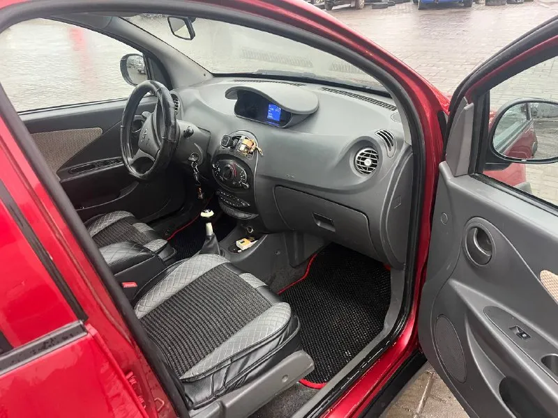 Продам чери индис 12 год комплектация кондиционер 4 стеклоподъемника гур авто на полном ходу все работает единственный минус моменты по задним крыльям видно на фото ц.179 тыс руб т. +79497136718 г. мариуполь 📲 tg: @mers542 📞 звоните: +7(949)7136718 - фотография - 5