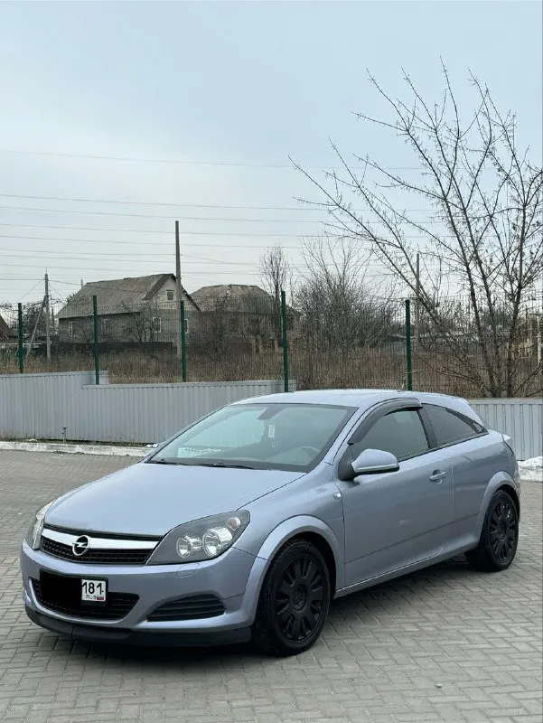 Opel astra gts опель астра 💰450.000💰 2010г 1.6 мт мотор отличный, не дымит, не троит, едет бодро, масло не ест коробка механика не хрустит не выбивает ходовая не гремит не стучит на очень хорошей комплектации, все работает по электрике вложений вообще не требует, все отлично 👍 без рыжиков, и без гнили! техничка просто огонь 🔥 на уверенном максимально бодром ходу 👌 документы чистые, без запретов, без штрафов, переоформление без проблем, можно сразу в мрэо цена 450.000 тысяч руб осмотр г. макеевка связь +79494890856 - фотография - 4