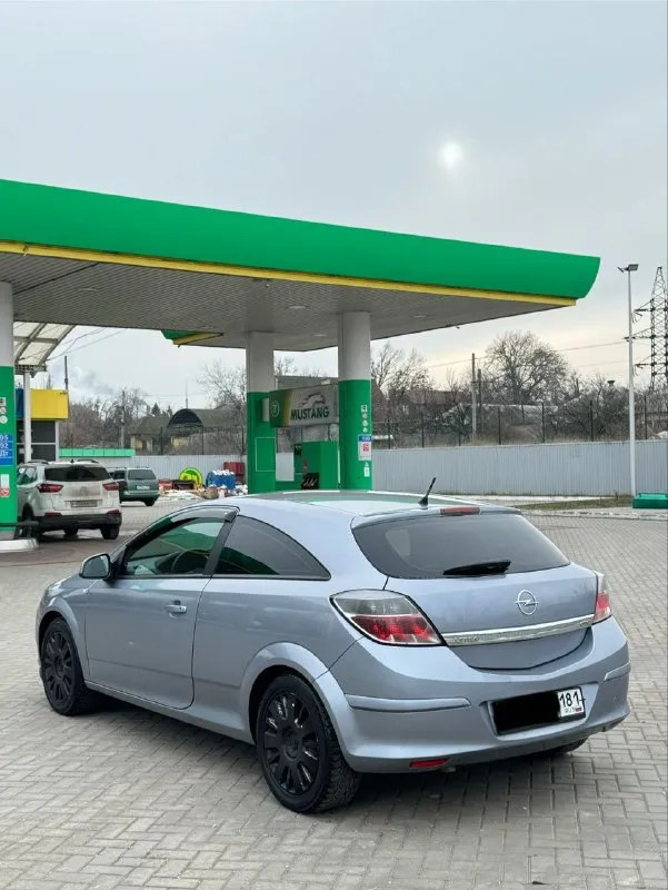 Opel astra gts опель астра 💰450.000💰 2010г 1.6 мт мотор отличный, не дымит, не троит, едет бодро, масло не ест коробка механика не хрустит не выбивает ходовая не гремит не стучит на очень хорошей комплектации, все работает по электрике вложений вообще не требует, все отлично 👍 без рыжиков, и без гнили! техничка просто огонь 🔥 на уверенном максимально бодром ходу 👌 документы чистые, без запретов, без штрафов, переоформление без проблем, можно сразу в мрэо цена 450.000 тысяч руб осмотр г. макеевка связь +79494890856 - фотография - 6