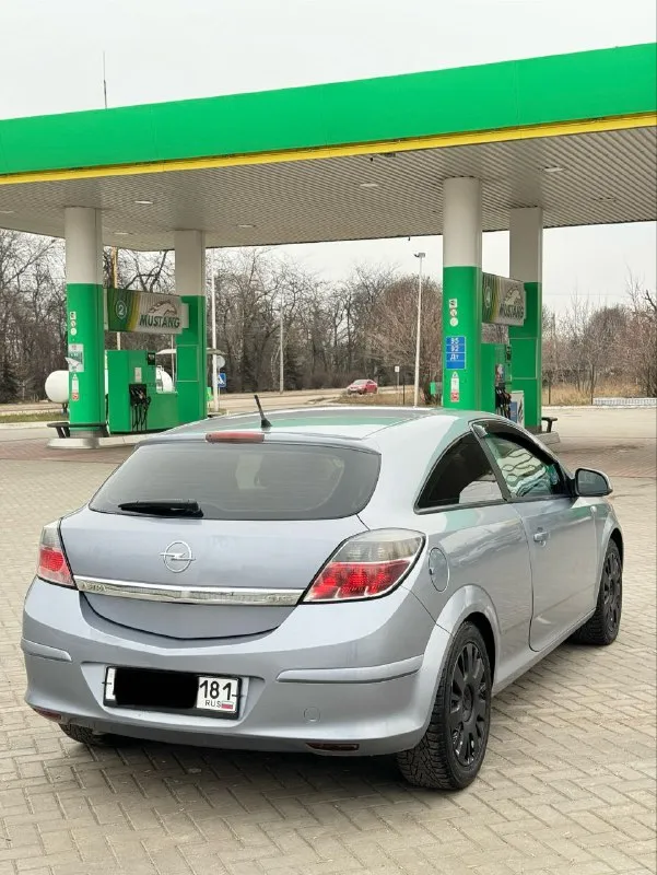 Opel astra gts опель астра 💰450.000💰 2010г 1.6 мт мотор отличный, не дымит, не троит, едет бодро, масло не ест коробка механика не хрустит не выбивает ходовая не гремит не стучит на очень хорошей комплектации, все работает по электрике вложений вообще не требует, все отлично 👍 без рыжиков, и без гнили! техничка просто огонь 🔥 на уверенном максимально бодром ходу 👌 документы чистые, без запретов, без штрафов, переоформление без проблем, можно сразу в мрэо цена 450.000 тысяч руб осмотр г. макеевка связь +79494890856 - фотография - 7