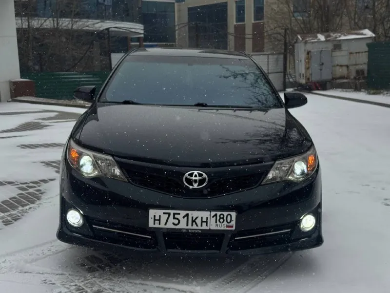 Продам toyota camry 2013 год 2.5 бензин 6-ка гидротрансформатор ходовая полностью обслуженная , коробка в отличном состояние везде расходники поменяны кузов в отличном состоянии установлены новые перфорированные тормозные доп свет 2 комплекта оригинальных дисков и шин(лето-зима) безопасность на месте вся заводская 1770000 рублей торг ☎️ +79490020220 📞 звоните: +7(949)0020220 - фотография - 3