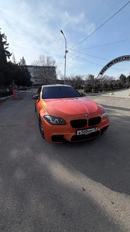 Продается бмв ф10 переодетая на м пакет, популярная машина в инстаграме без внимание вас точно не оставит, 2013 год цена 1.750🍋 реальному покупателю очень хороший торг. номер для связи 89644722223 - фотография - 5