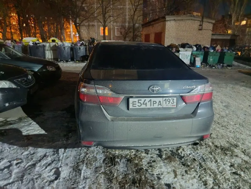 Toyota camry 2016 года, xv50 рестайлинг 2014-2017, 2.0 а. т, комплектация классик, салон кожа, 145000км. новая зимняя резина. машину проводили, по факту крашенно одно крыло цена 1.650 +79498410426 дмитрий 📲 tg: @sadmankrd23 📞 звоните: +7(949)8410426 - фотография - 4