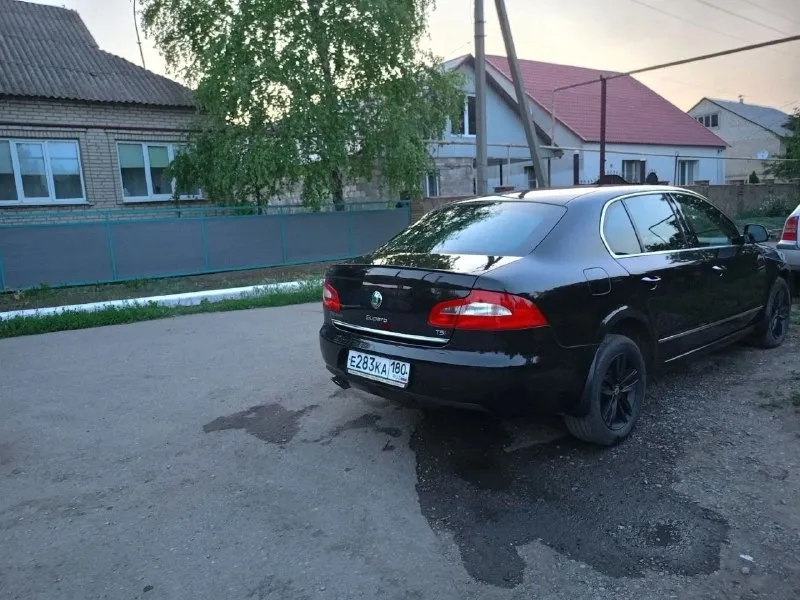 Skoda superb 2013 автомат aisin птс оригинал производство чехия комплектация парктроники по кругу. электро привод зеркал. датчик света датчик дождя. электро привод сиденья с памятью. комфортный семейный бизнес седан экономичный большой автомобиль с вместительным багажником. музыка balero с экраном разьем sd карты aux bluetooth 8 динамиков сидиченджер на 6 дисков. вложений не требует. по кузову и техника в идеальном состоянии. цена 1050.000 +79493139389 📞 звоните: +7(949)3139389 - фотография - 2